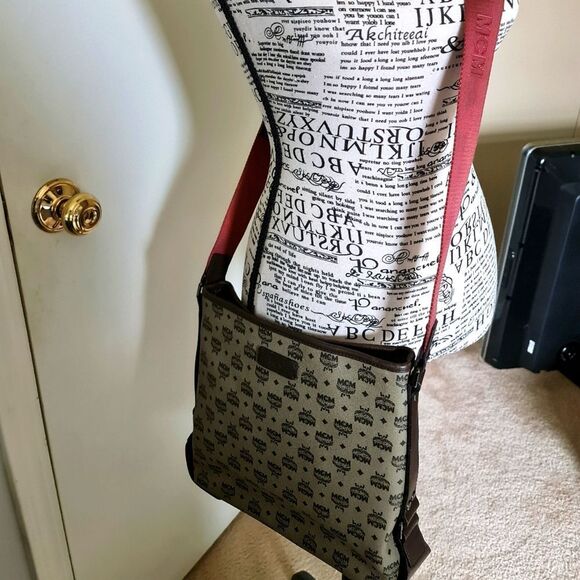 MCM Visetos Messenger Bag Brown - Picture 1 of 16